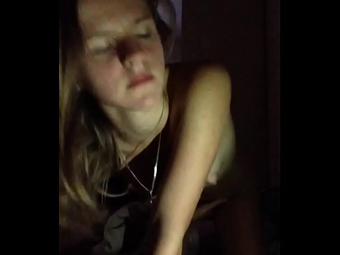 ❤️ Mae merch yn masturbates a cums ❌ Porno wrthon ni ﹏