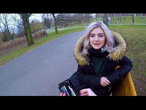 ❤️ Yn llyncu cum poeth dieithryn am arian - blowjob yn y parc gan Eva Elfie ❌ Porno wrthon ni ﹏